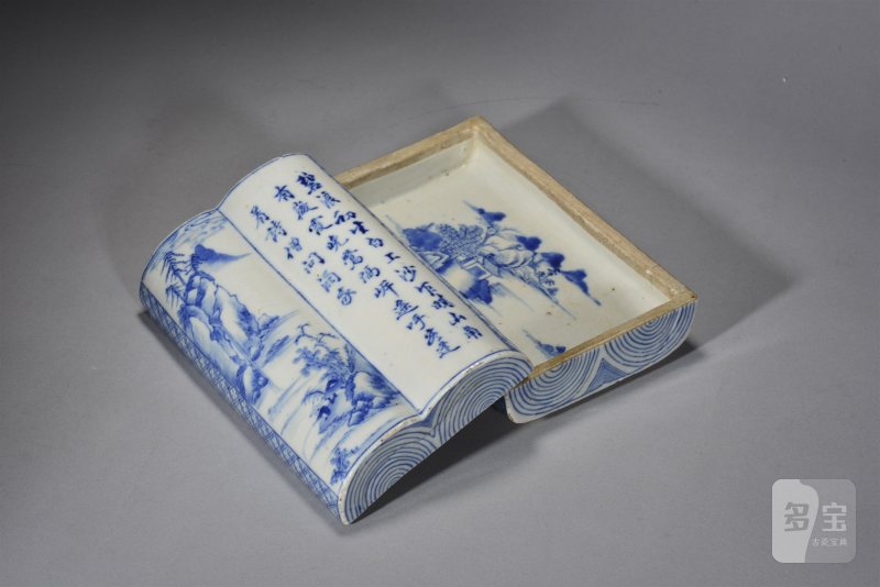 清嘉庆 青花山水诗文书卷形盒 - 图3